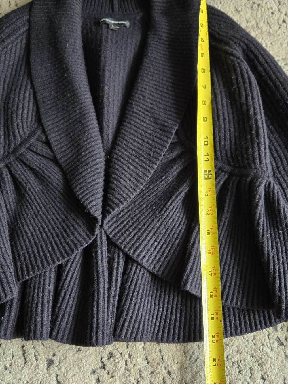 '09 Express Cardigan - Picture 4 of 6